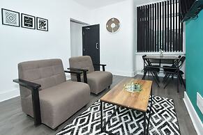 Townhouse @ 202 Walthall Street Crewe