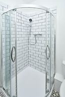 Townhouse @ 202 Walthall Street Crewe