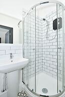 Townhouse @ 202 Walthall Street Crewe