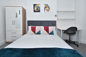 Townhouse @ 202 Walthall Street Crewe