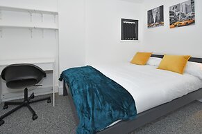 Townhouse @ 202 Walthall Street Crewe