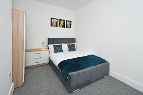 Townhouse @ 202 Walthall Street Crewe