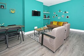 Townhouse @ 202 Walthall Street Crewe