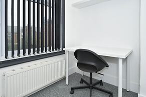 Townhouse @ 202 Walthall Street Crewe