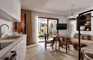 Volta Suites and Villas