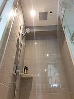 The Quarter Onnut by UHG