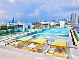 The Quarter Onnut by UHG