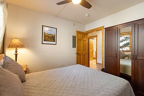2658 Tenderfoot Lodge 2 Bedroom Condo by RedAwning