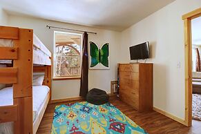 101 Streamside Lane 2 Bedroom Condo by RedAwning