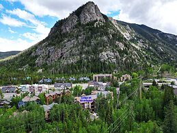 101 Streamside Lane 2 Bedroom Condo by RedAwning