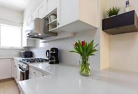 Bright & Relaxing Full Apartment