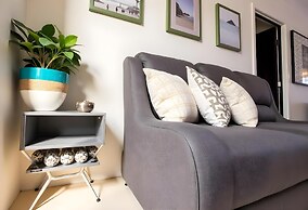 Bright & Relaxing Full Apartment