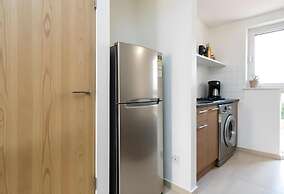 Bright & Relaxing Full Apartment