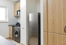 Bright & Relaxing Full Apartment