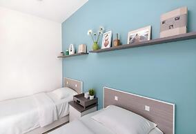 Bright & Relaxing Full Apartment