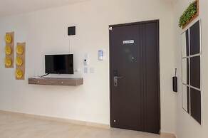 Bright & Relaxing Full Apartment