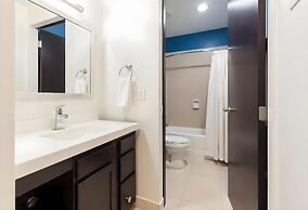 Bright & Relaxing Full Apartment