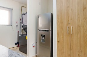 Bright & Relaxing Full Apartment