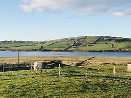 The Snuggly Sheep Shepherd Hut Campview Farm Stay
