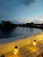 Stunning Riverside Town House With Views, Ayrshire