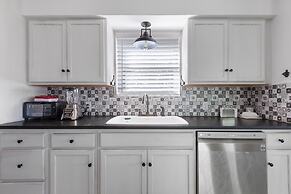 Guadalupe Bluff Farmhouse 3 Bedroom Home by RedAwning