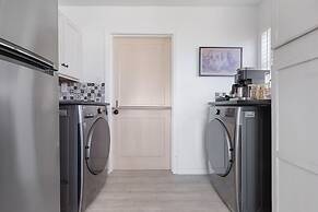 Guadalupe Bluff Farmhouse 3 Bedroom Home by RedAwning