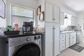 Guadalupe Bluff Farmhouse 3 Bedroom Home by RedAwning