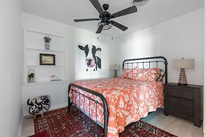 Guadalupe Bluff Farmhouse 3 Bedroom Home by RedAwning