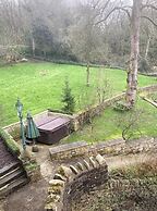 Oldmill-2bed-sleeps6-privategarden-optionalhottub