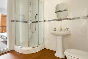 Oldmill-2bed-sleeps6-hottub-privategarden