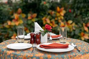 Tree of Life Darbargadh, Dared