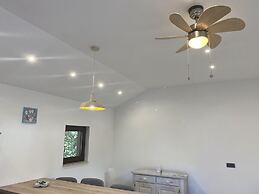 Beautiful Chalet With Lake -coming Soon