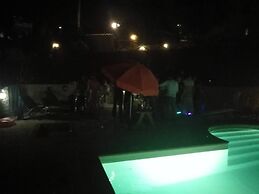 Gardenia Bedroom Kitchen Bathroom 4 Pax