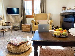 Charming Rural House And Pool 7 Min From The Beach