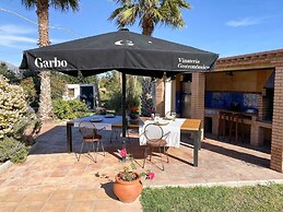 Charming Rural House And Pool 7 Min From The Beach