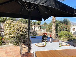 Charming Rural House And Pool 7 Min From The Beach