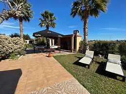 Charming Rural House And Pool 7 Min From The Beach