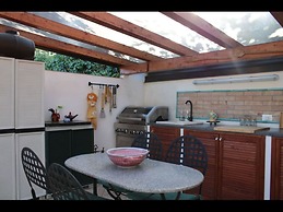 Deluxe Dependance Living Roo-deluxe Soggiorno In Dependance Con Piscin