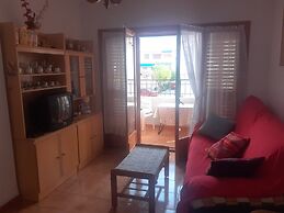 Apartment in Playa del Tamarit With Pool