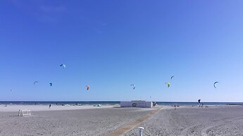 Apartment in Playa del Tamarit With Pool