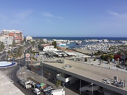 Apartment in Playa del Tamarit With Pool