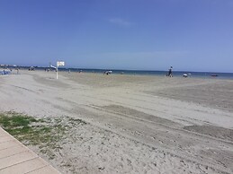 Apartment in Playa del Tamarit With Pool