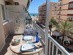 Sea View Apartment 50 Meters From the Beach