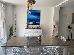 Sea View Apartment 50 Meters From the Beach