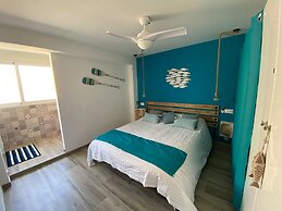 Sea View Apartment 50 Meters From the Beach
