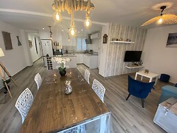 Sea View Apartment 50 Meters From the Beach