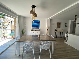 Sea View Apartment 50 Meters From the Beach