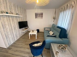 Sea View Apartment 50 Meters From the Beach