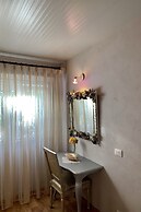 Cottage With 1 Bedroom, 1 Bathroom, Heated Solar Pool, Sauna, Jacuzzi,