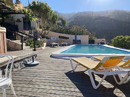 Cottage With 1 Bedroom, 1 Bathroom, Heated Solar Pool, Sauna, Jacuzzi,